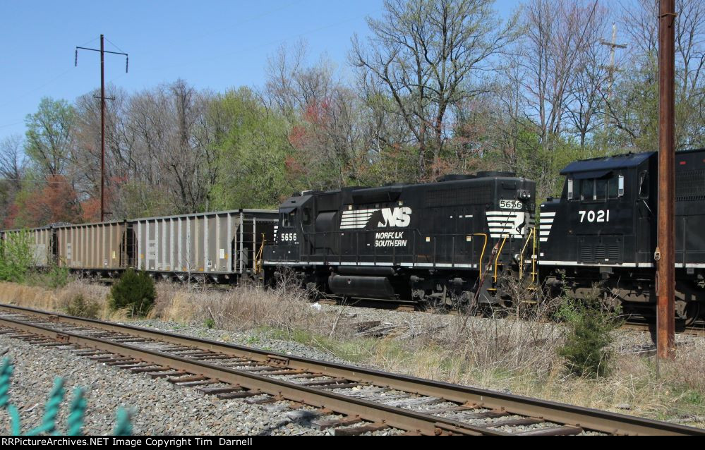 NS 5656, 7021 on H82